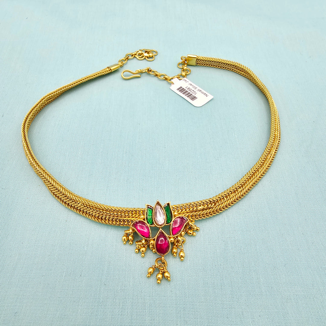 Small Kundan necklace