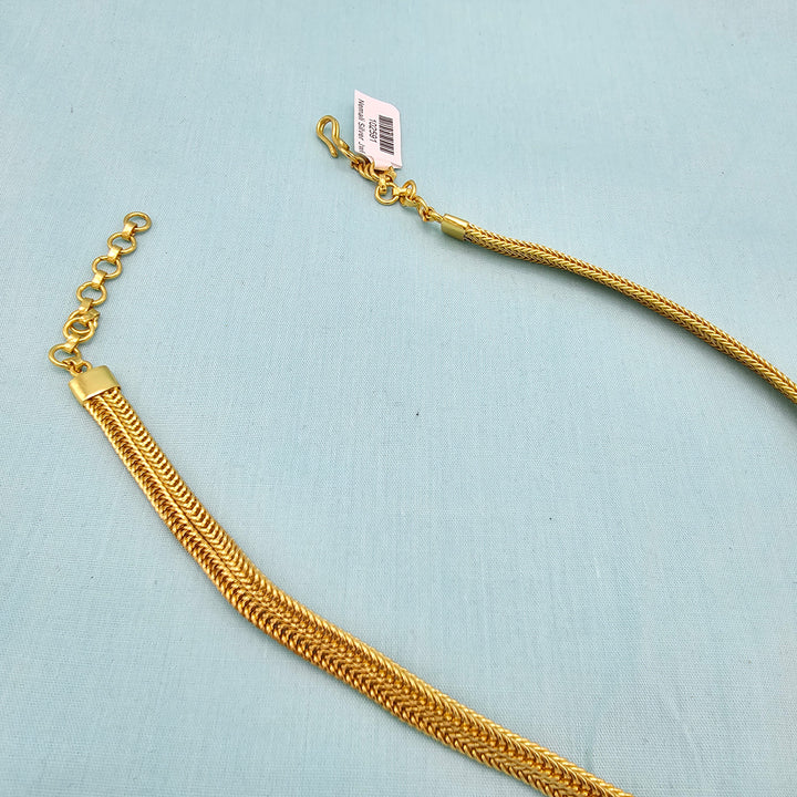 Small Kundan necklace