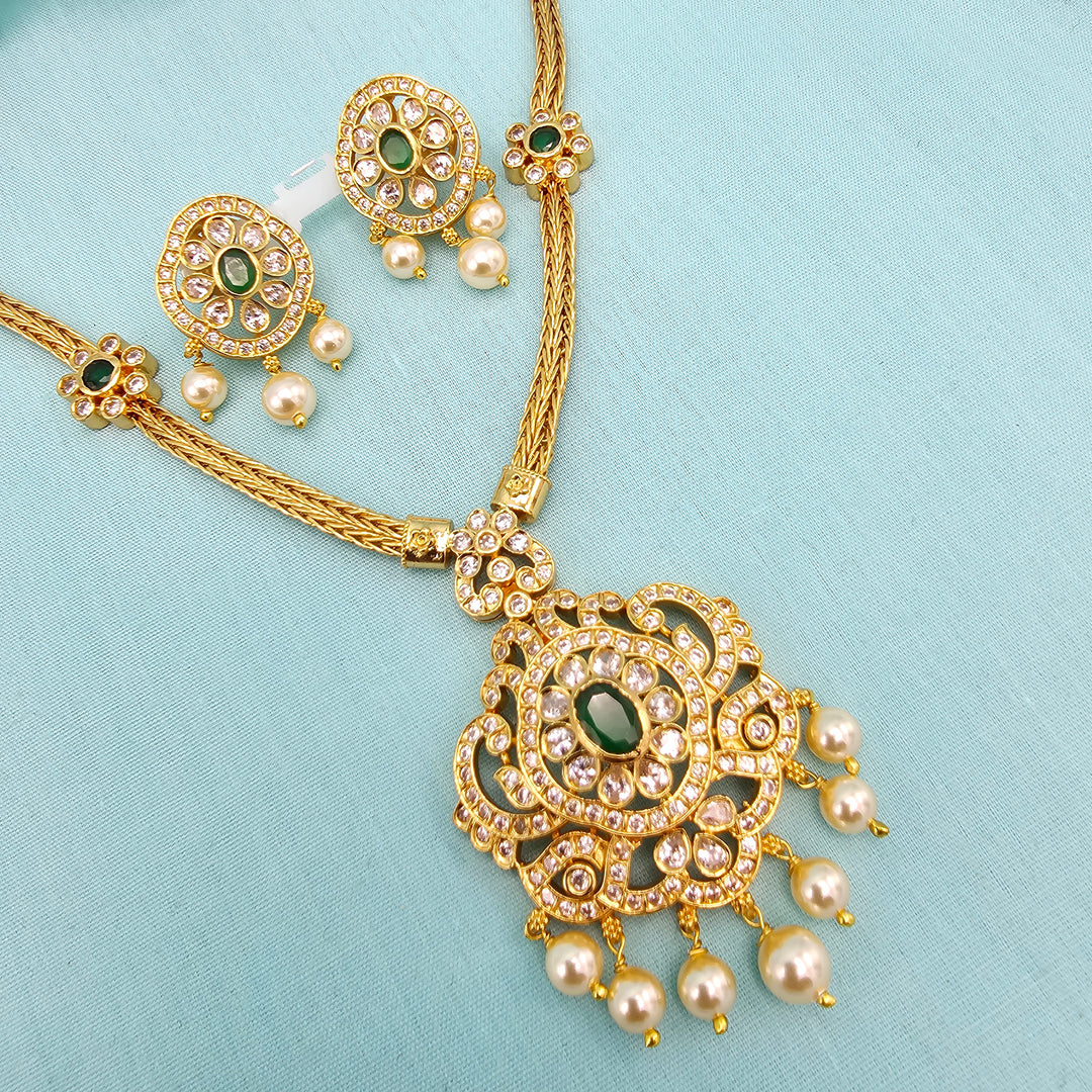 Short Emerald Necklace set