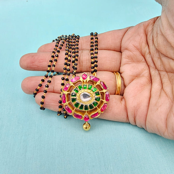 26" 2L Kundan Black beads