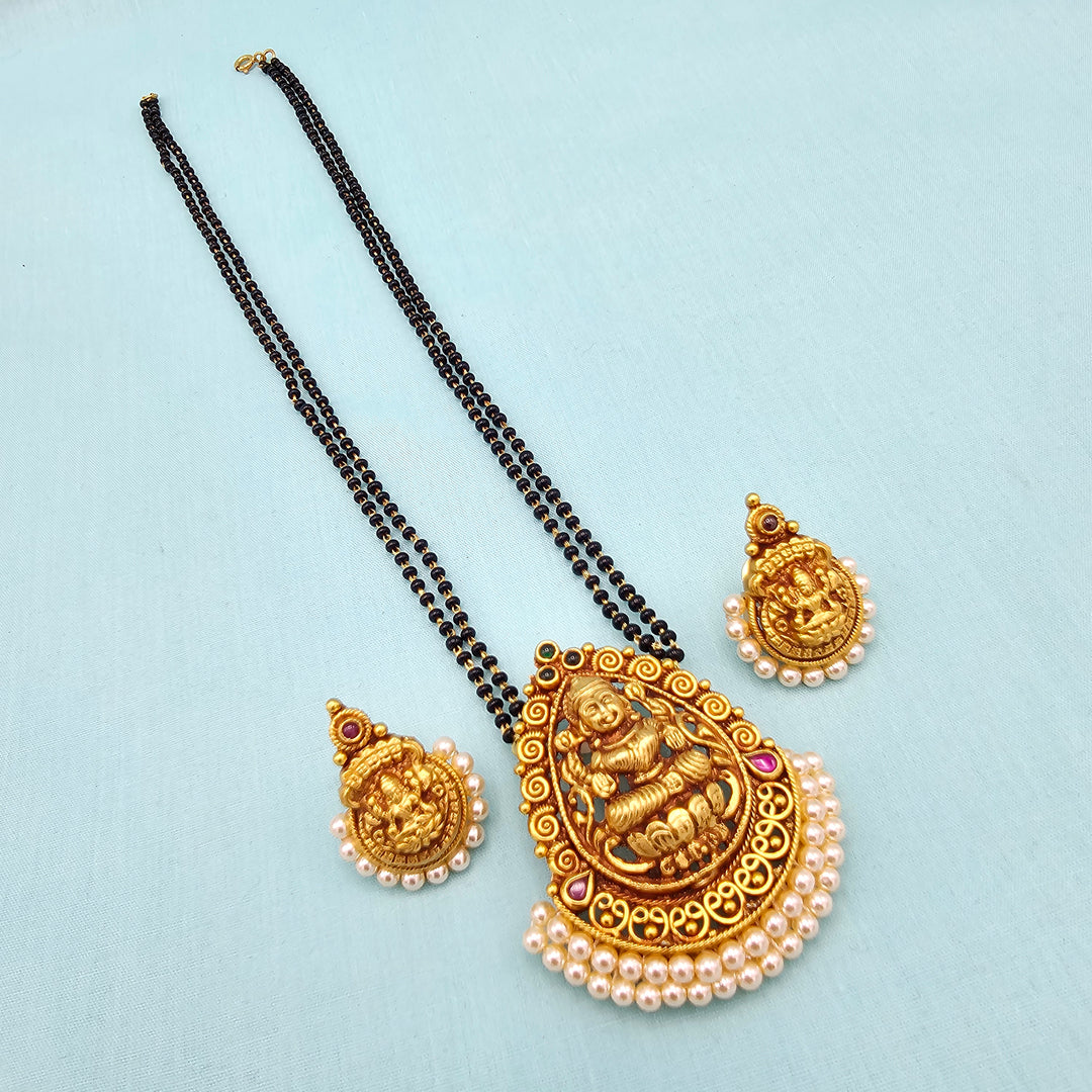 20" Lakshmi Black Beads set