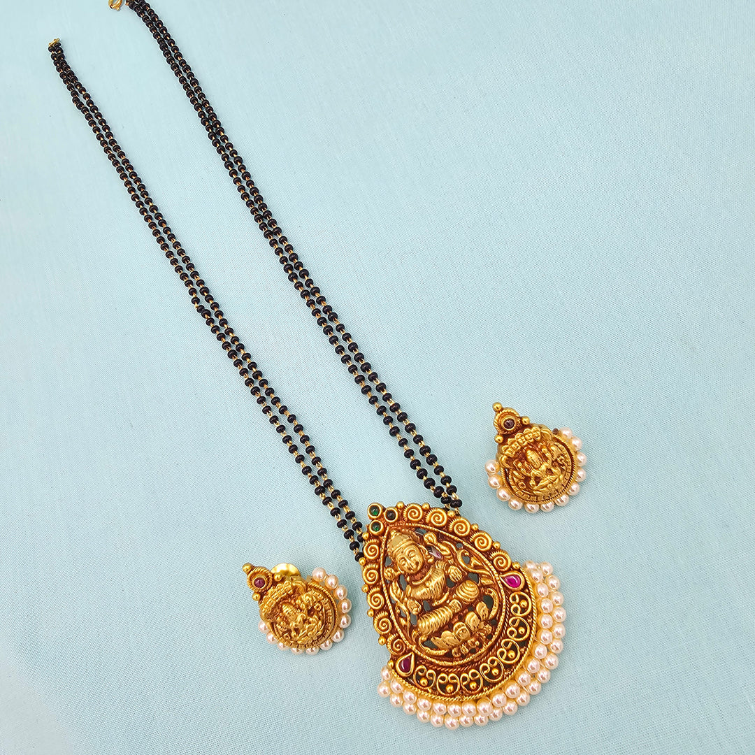 20" Lakshmi Black Beads set