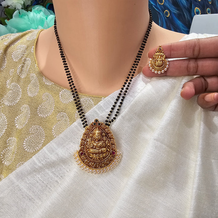 20" Lakshmi Black Beads set