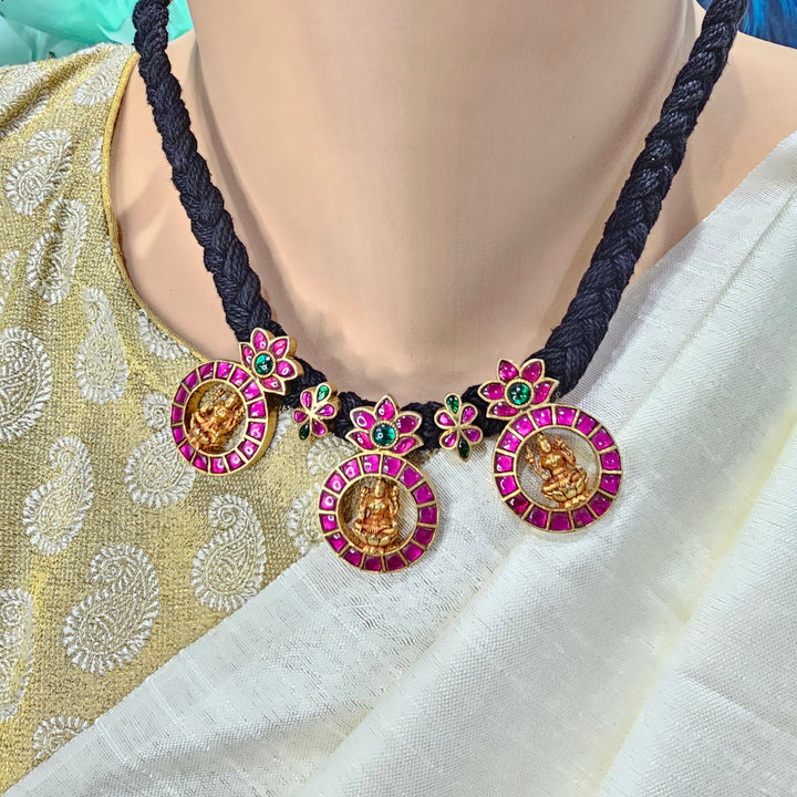 Kundan Thread Necklace