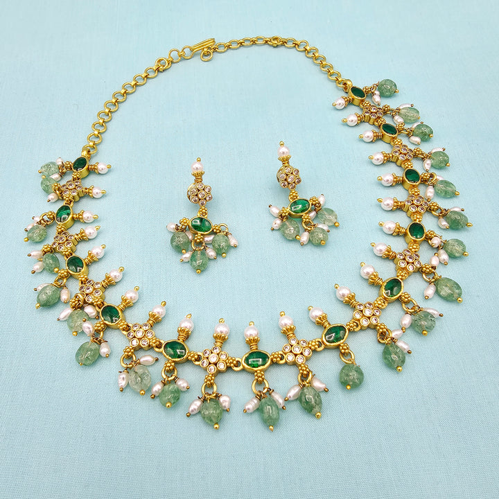 Emerald Short necklace