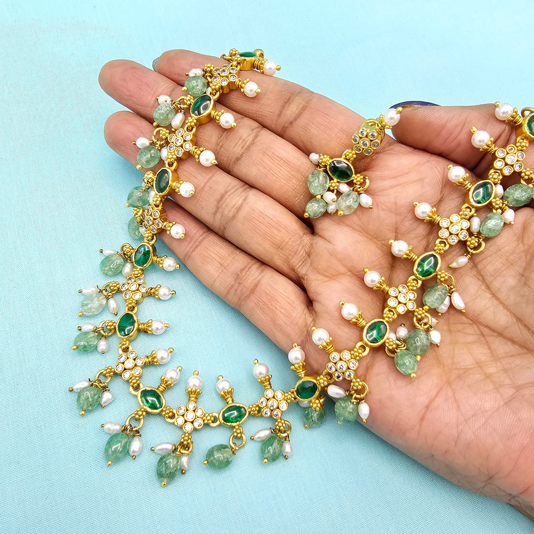 Emerald Short necklace