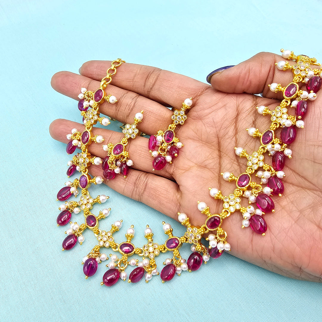 Silver pearl necklace