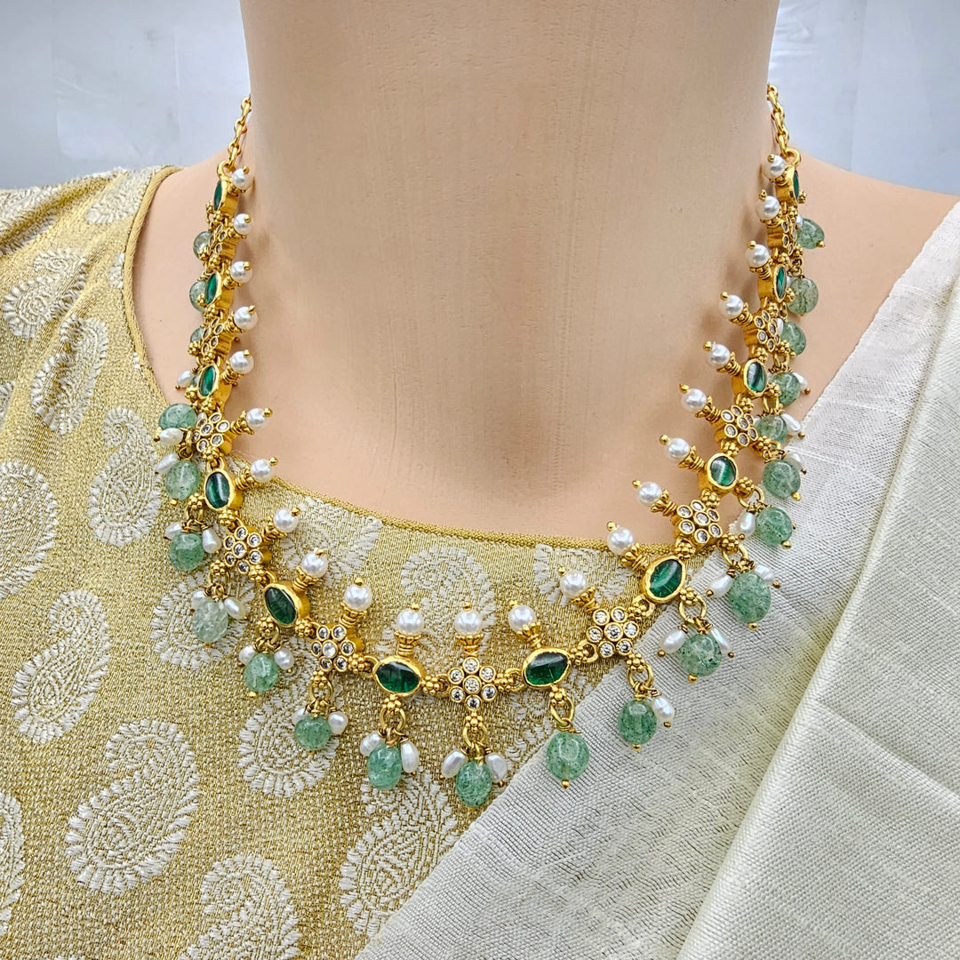 Emerald Short necklace