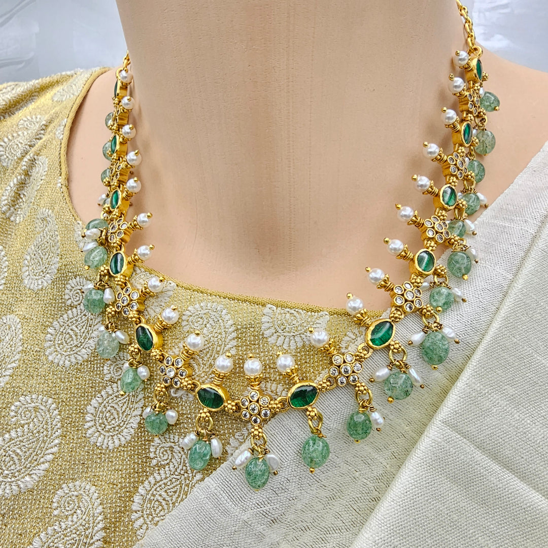 Emerald Short necklace