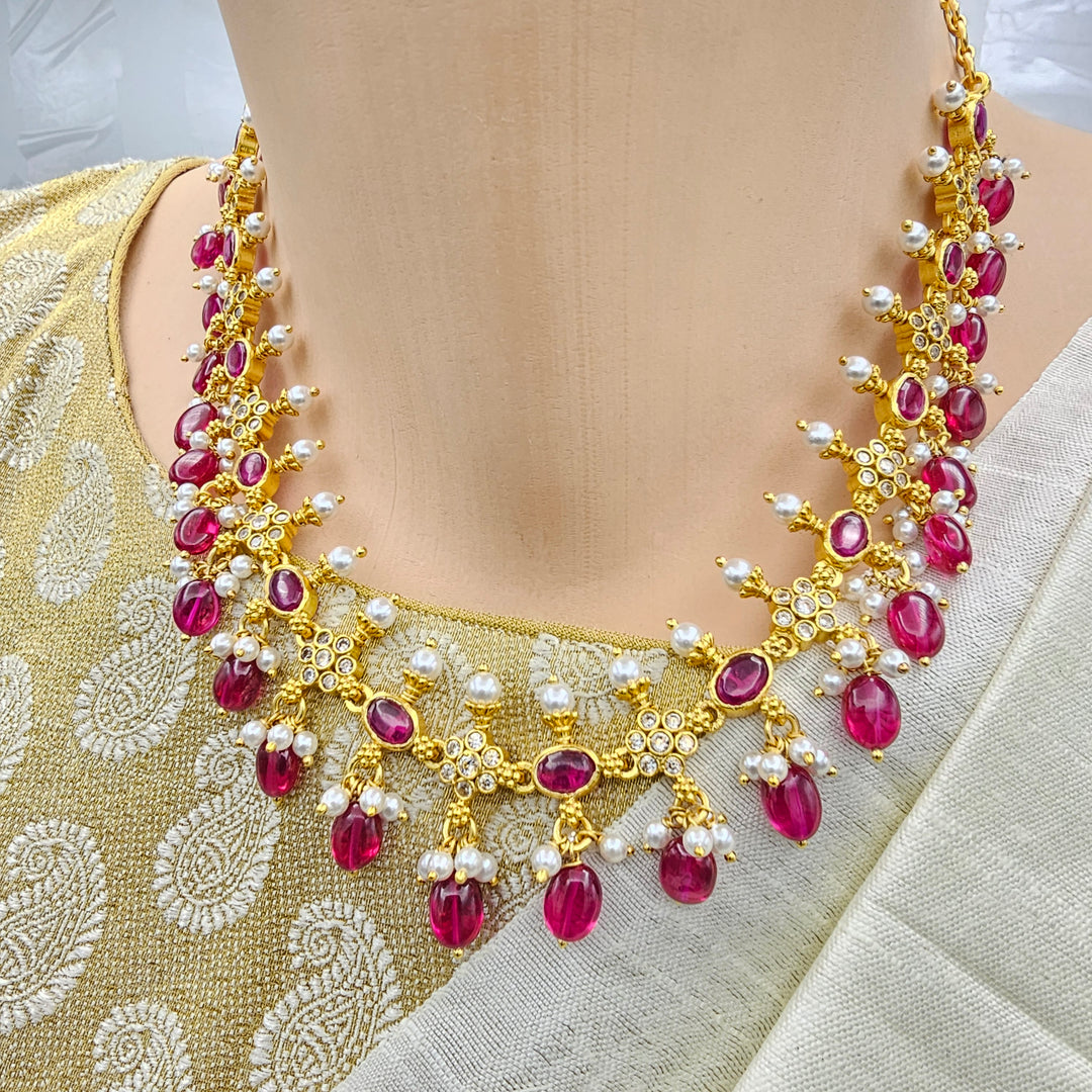 Silver pearl necklace