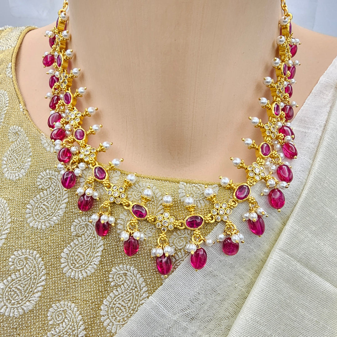 Silver pearl necklace