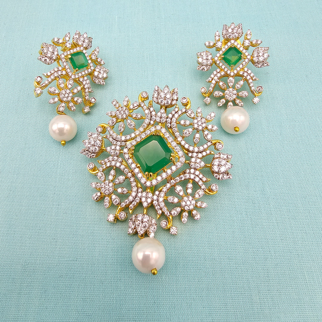 Diamond replica Pendant set