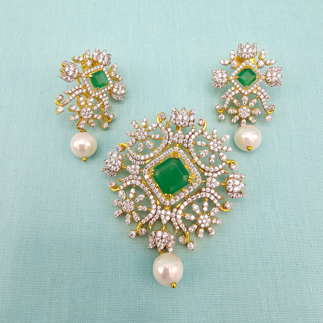 Diamond replica Pendant set