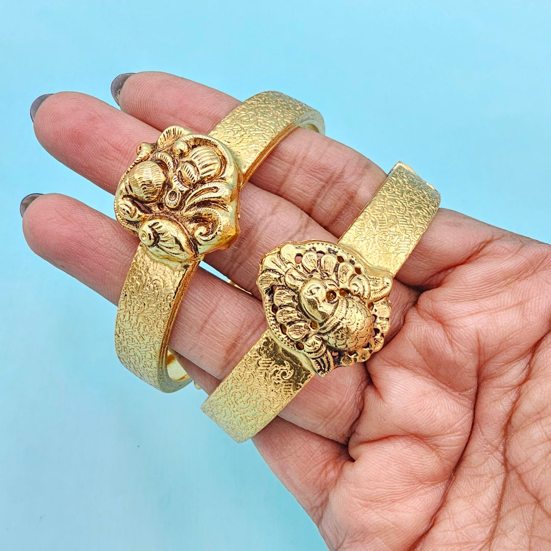 Peacock Hammered Kada