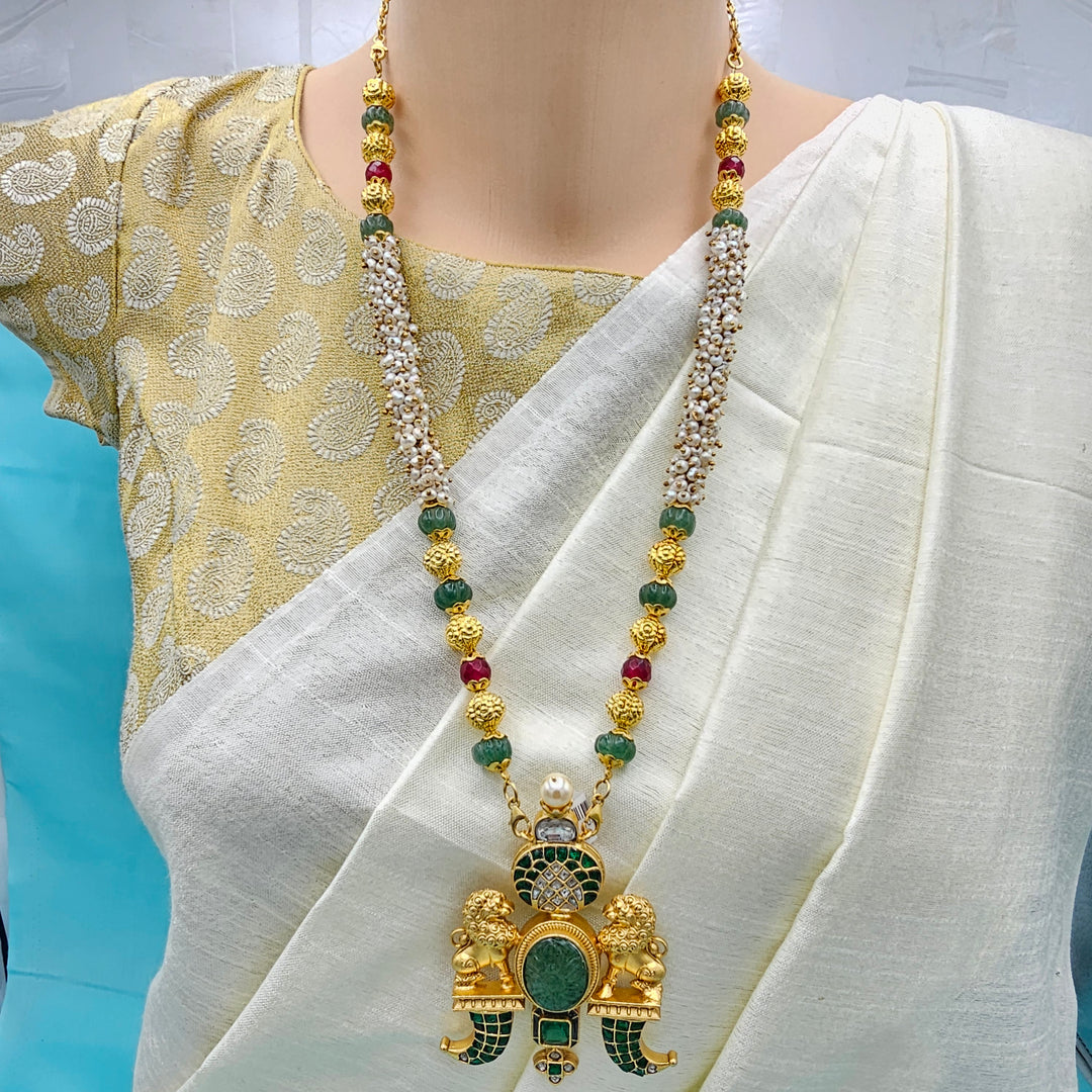 Freshwater pearls chains