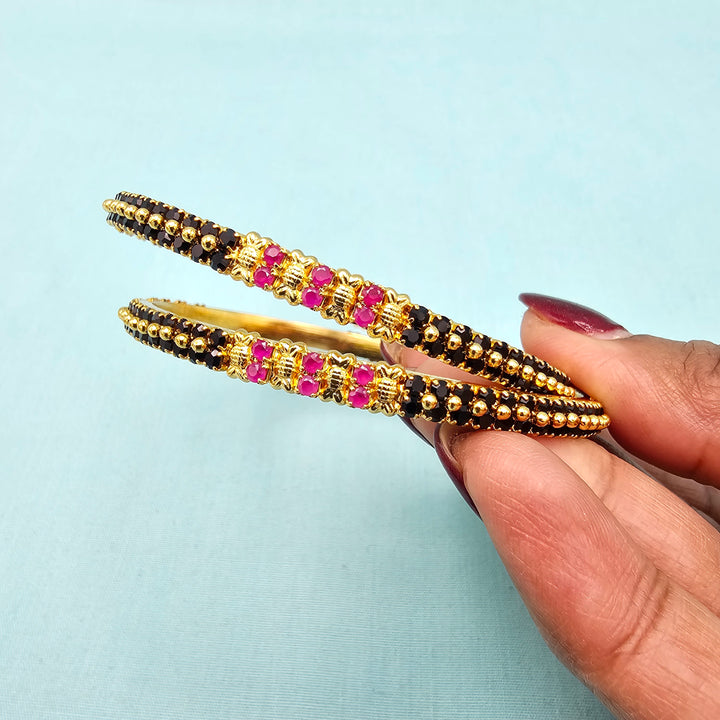 Black stones Bangles