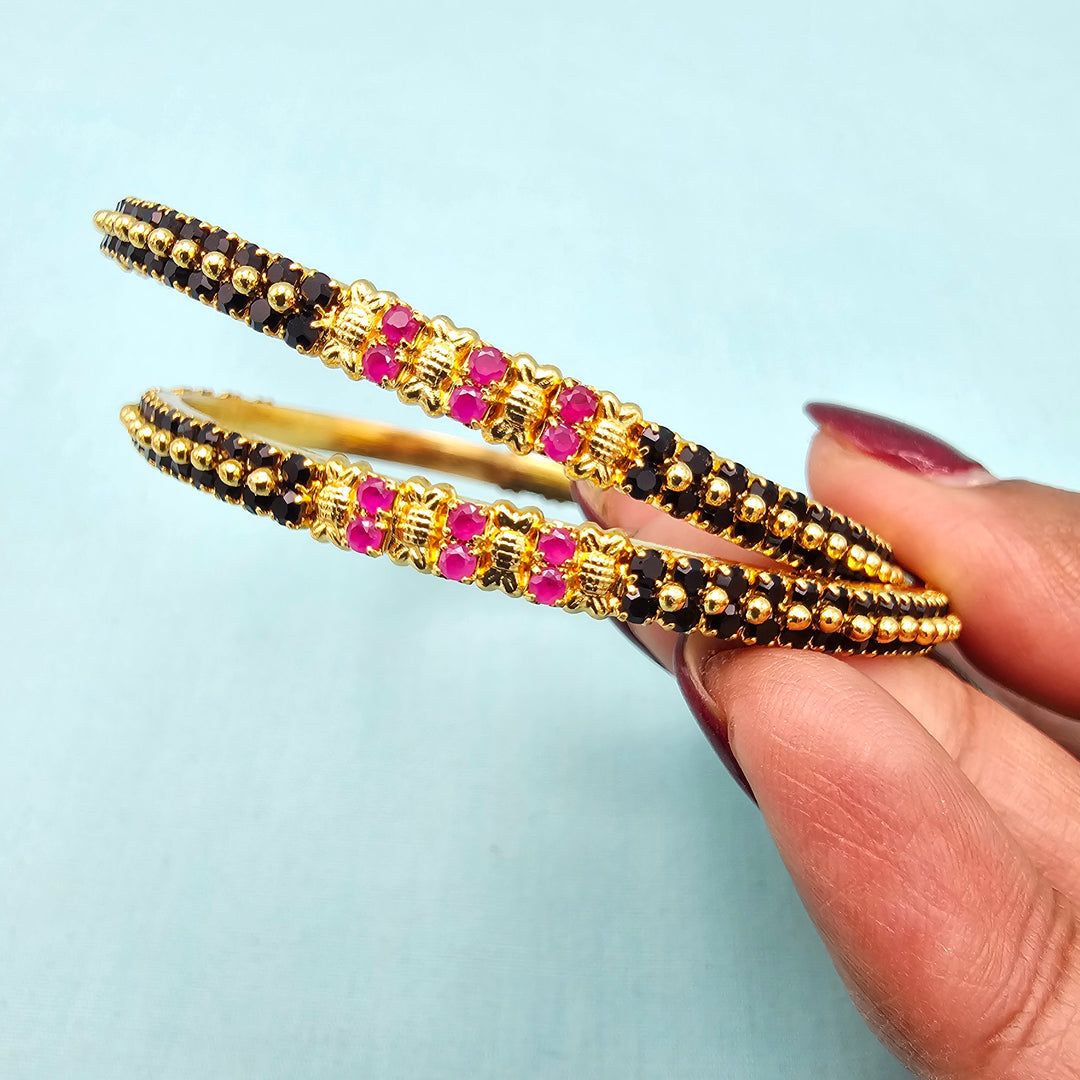 Black stones Bangles
