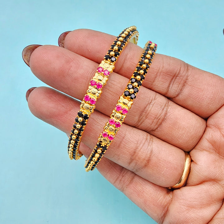 Black stones Bangles