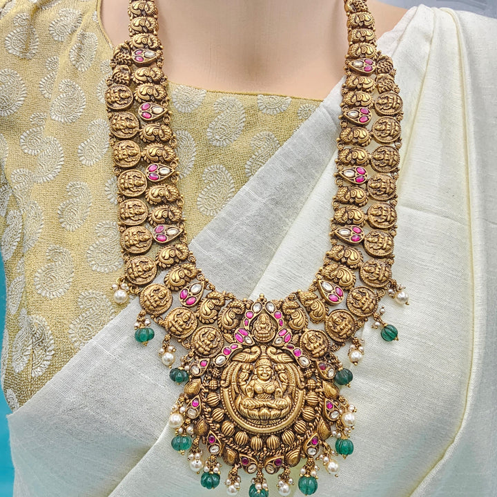 Nakshi Kundan Haram