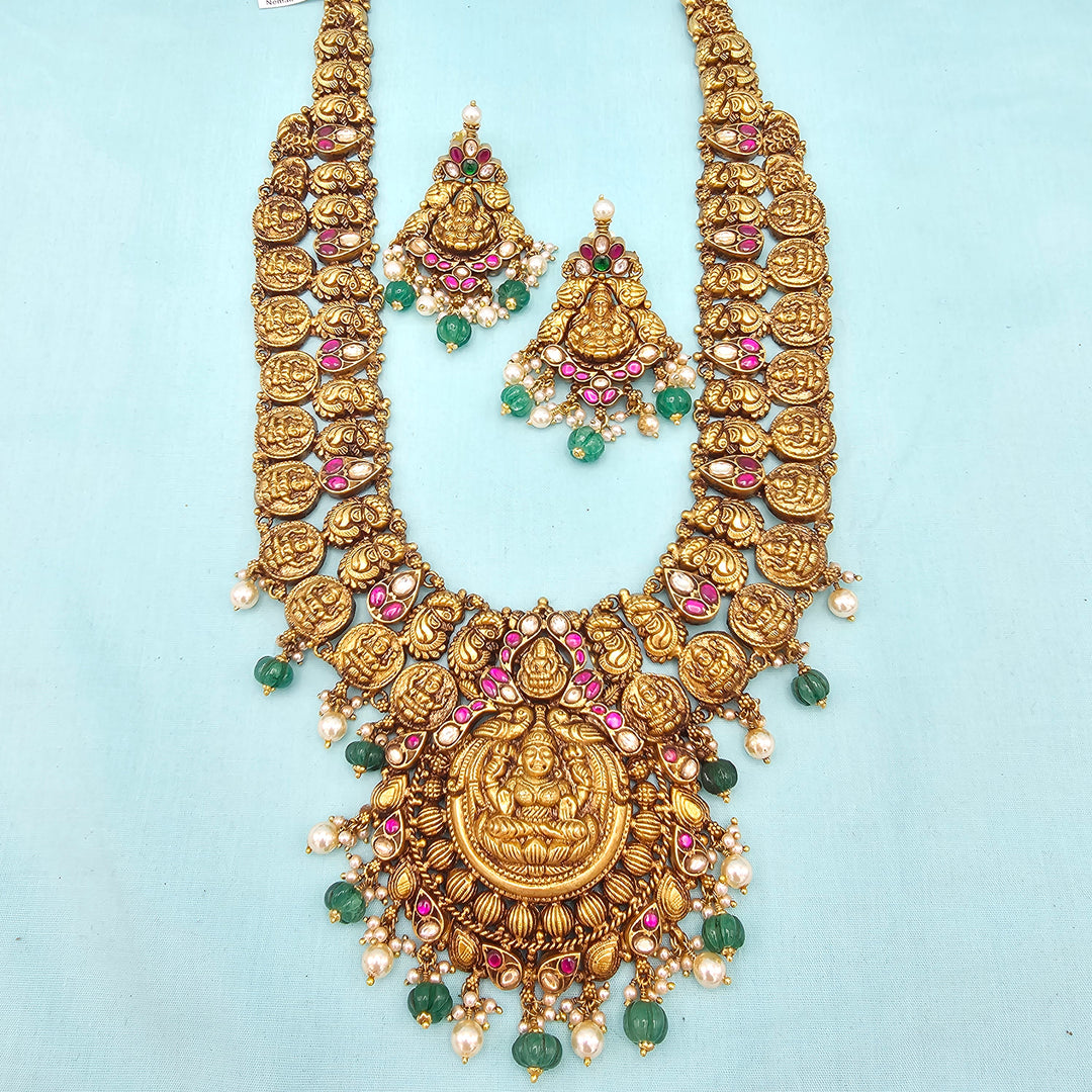 Nakshi Kundan Haram