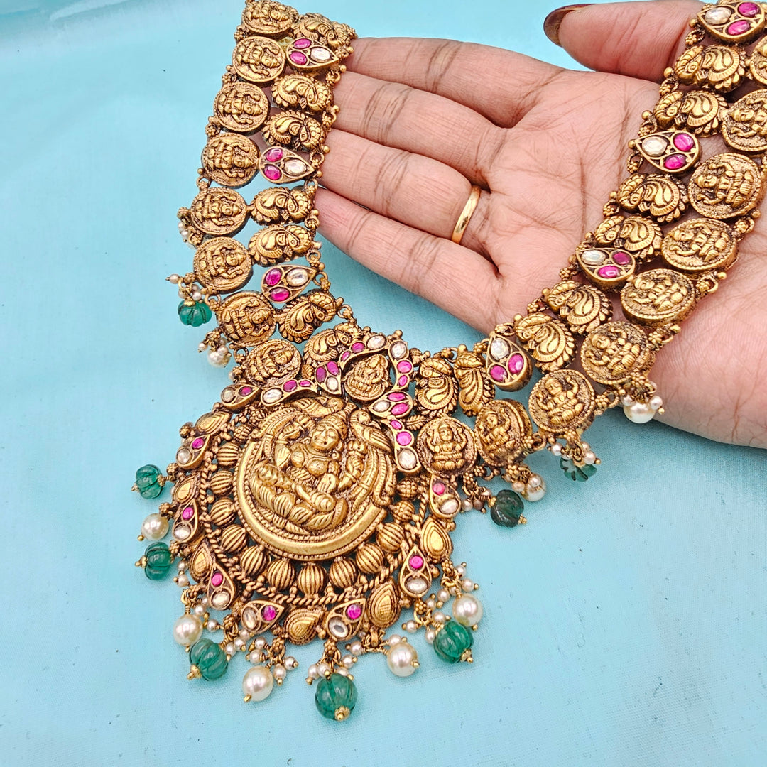 Nakshi Kundan Haram