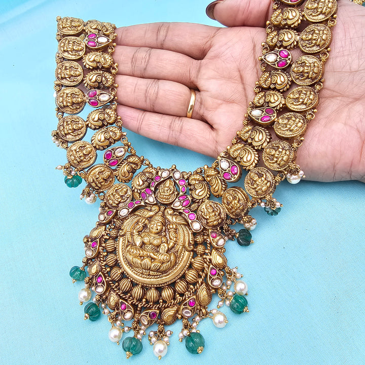 Nakshi Kundan Haram