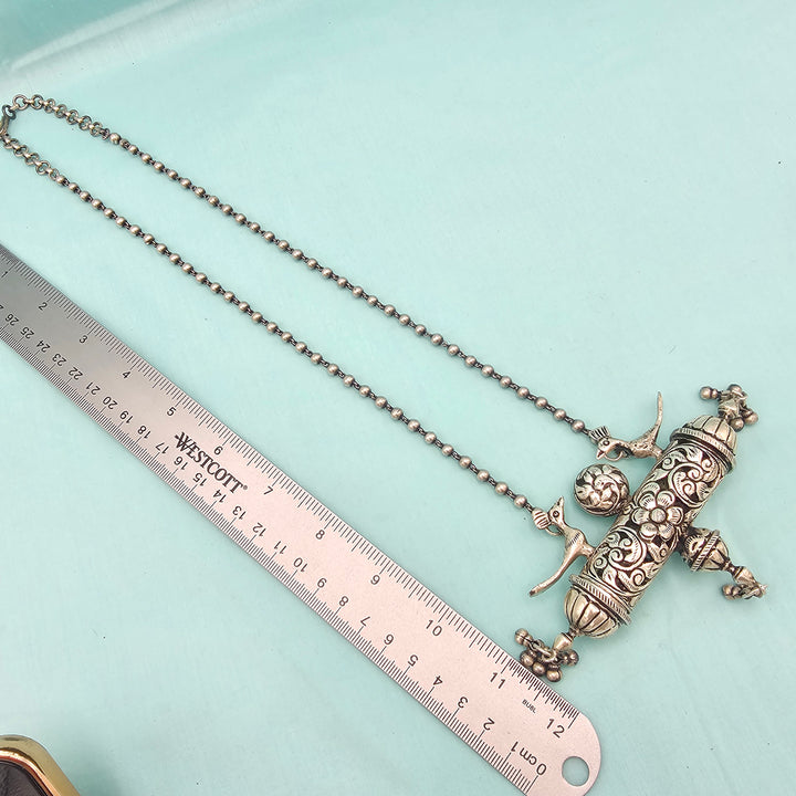Chitayi Long necklace