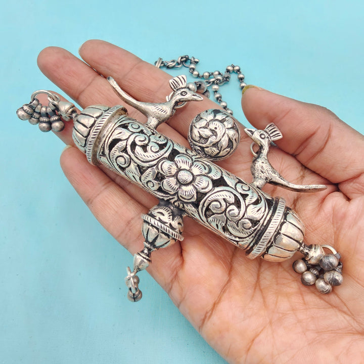 Chitayi Long necklace