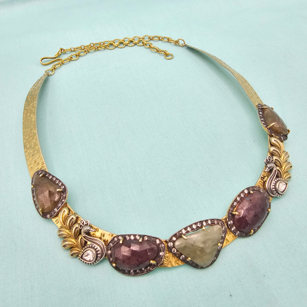 Sapphire Stones Hasli