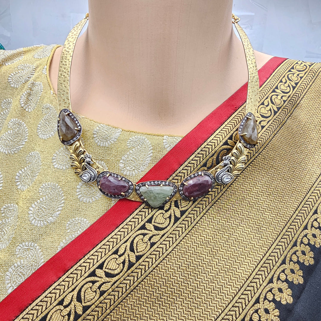 Sapphire Stones Hasli