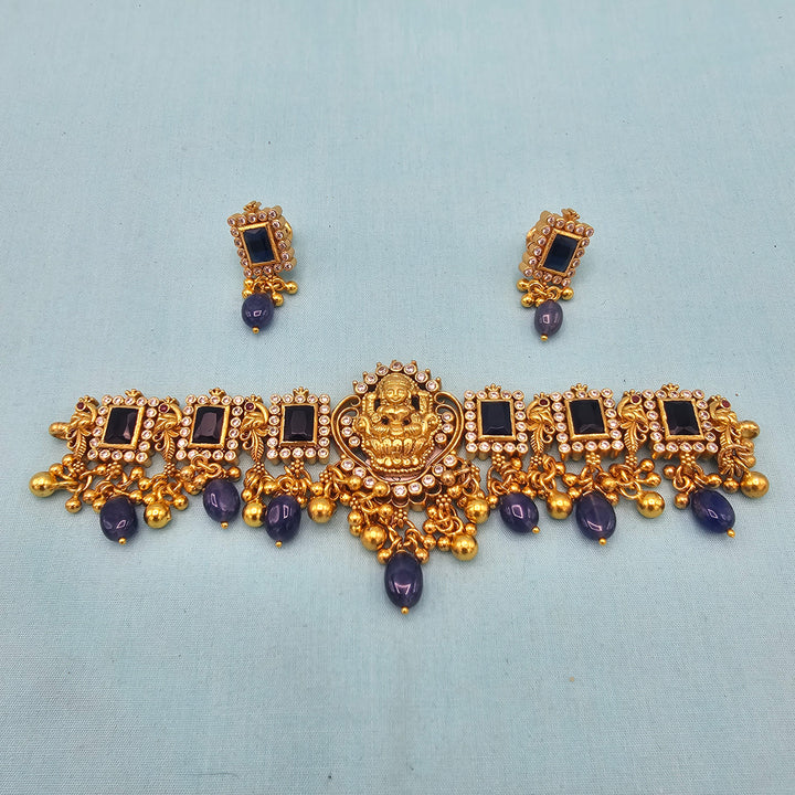 Sapphire temple choker