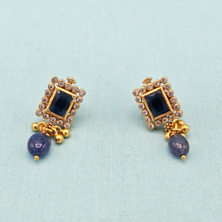 Sapphire temple choker