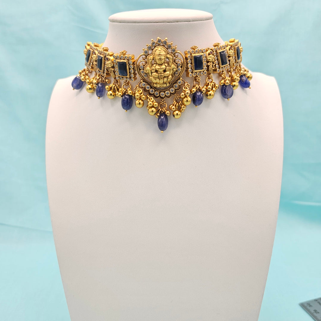 Sapphire temple choker