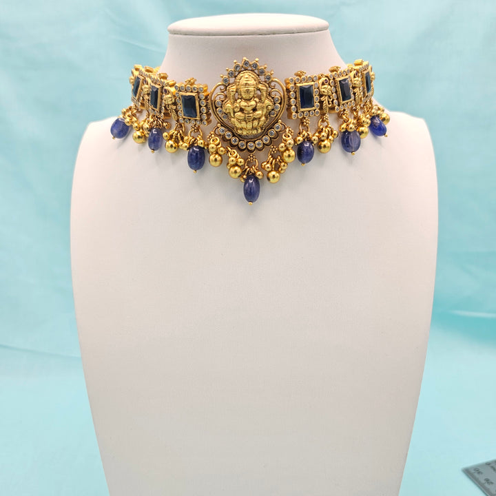 Sapphire temple choker