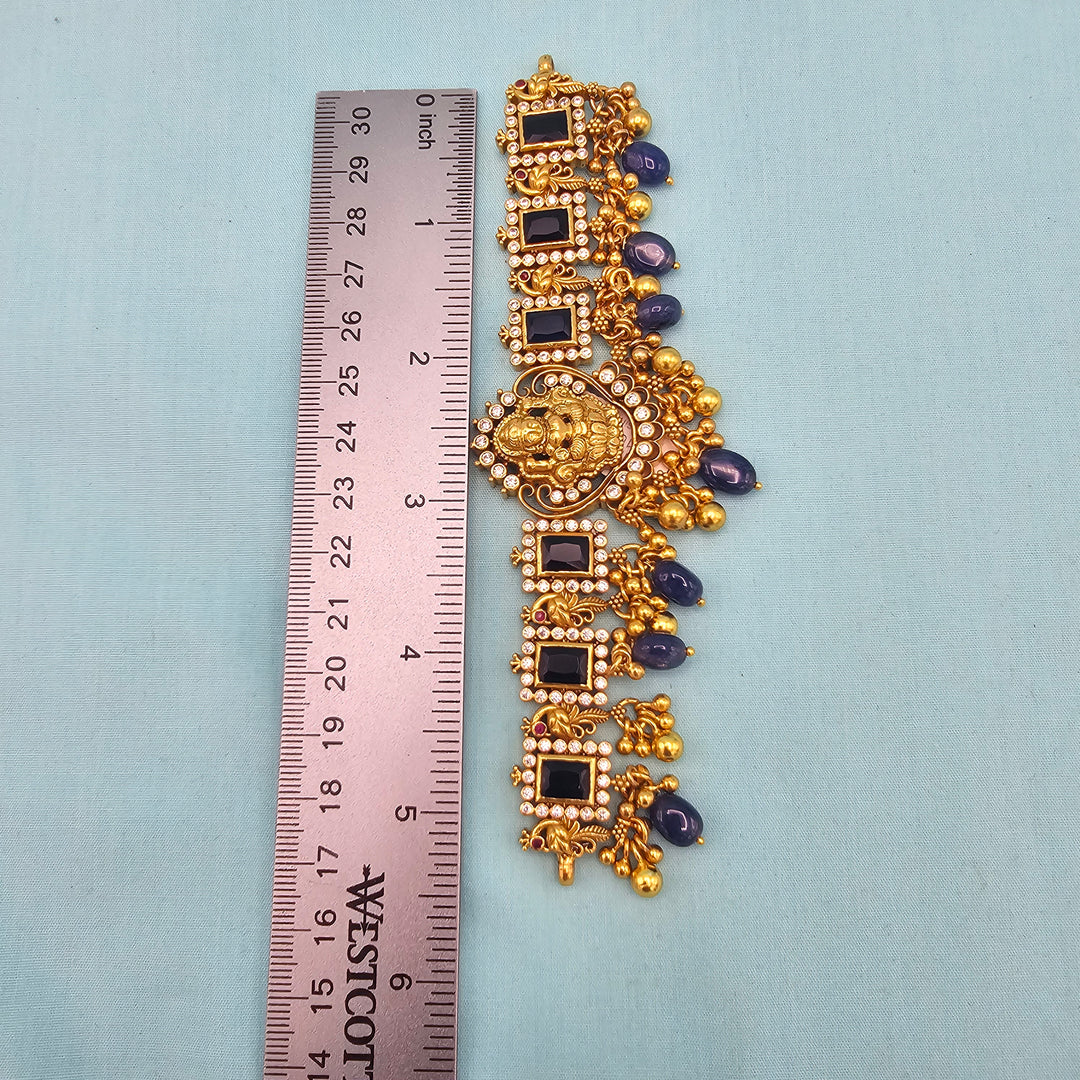Sapphire temple choker