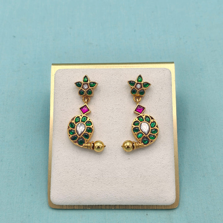 Kundan hangings