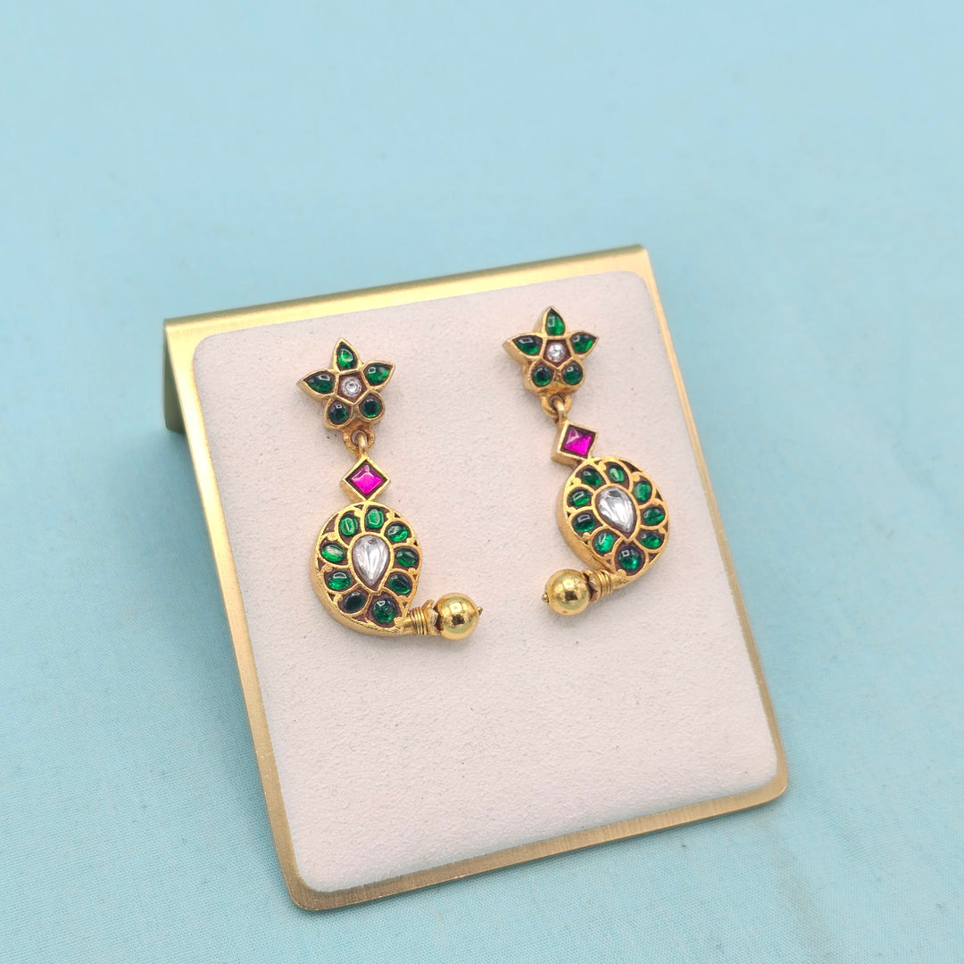Kundan hangings