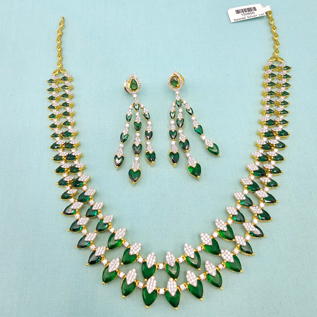 2 Layers Emerald Necklace