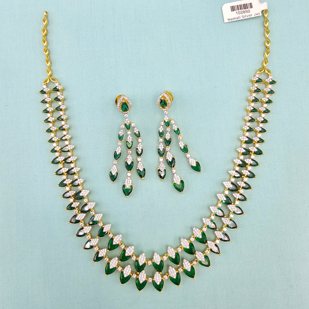 2 Layers Emerald Necklace