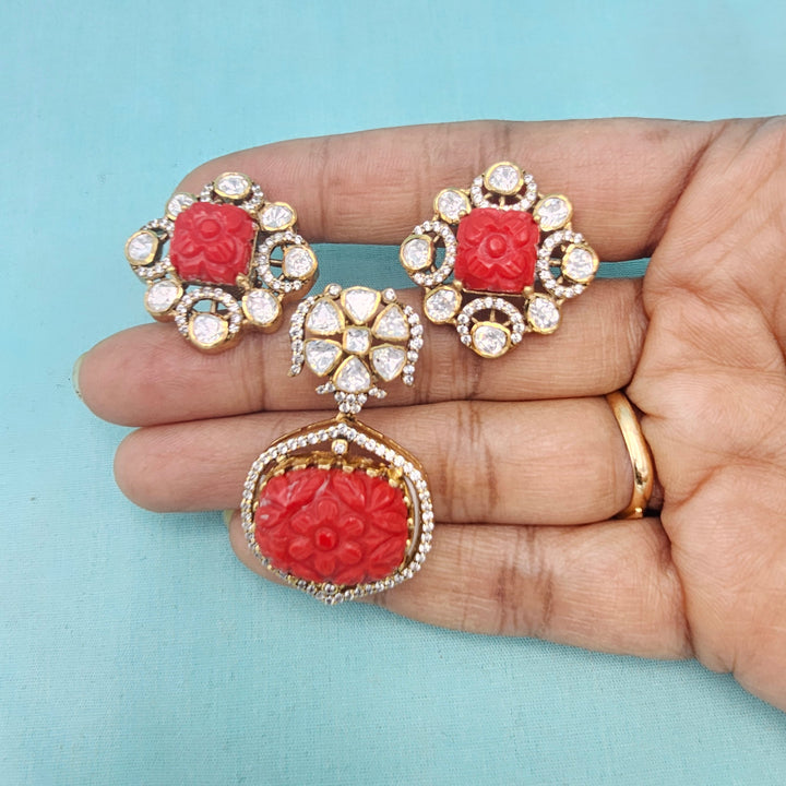 Coral Pendant set