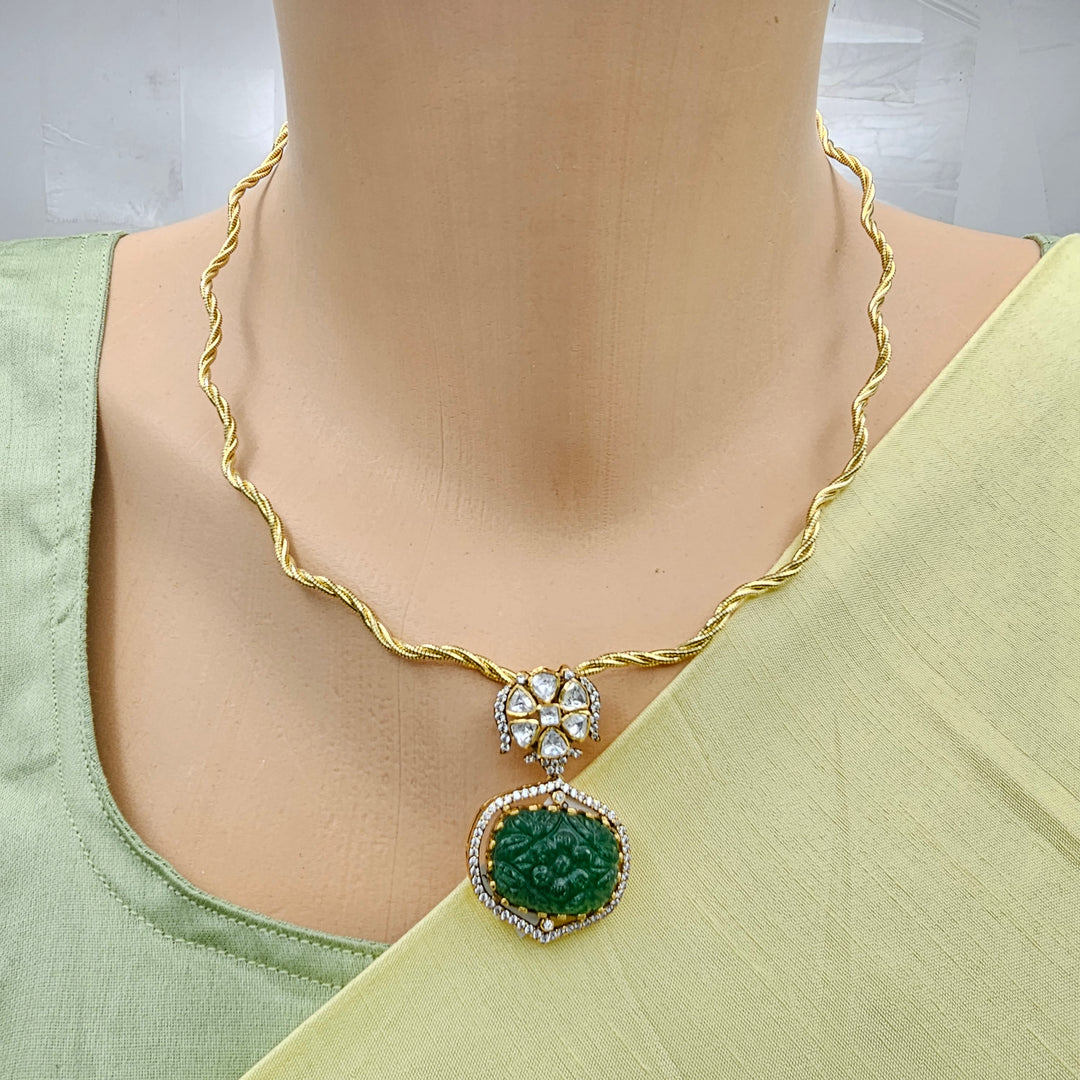 Emerald pendant Set