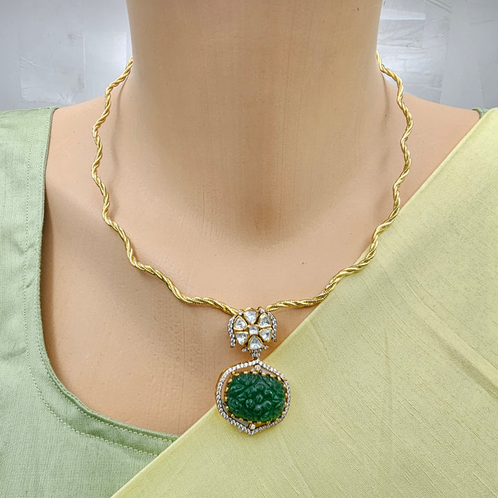 Emerald pendant Set