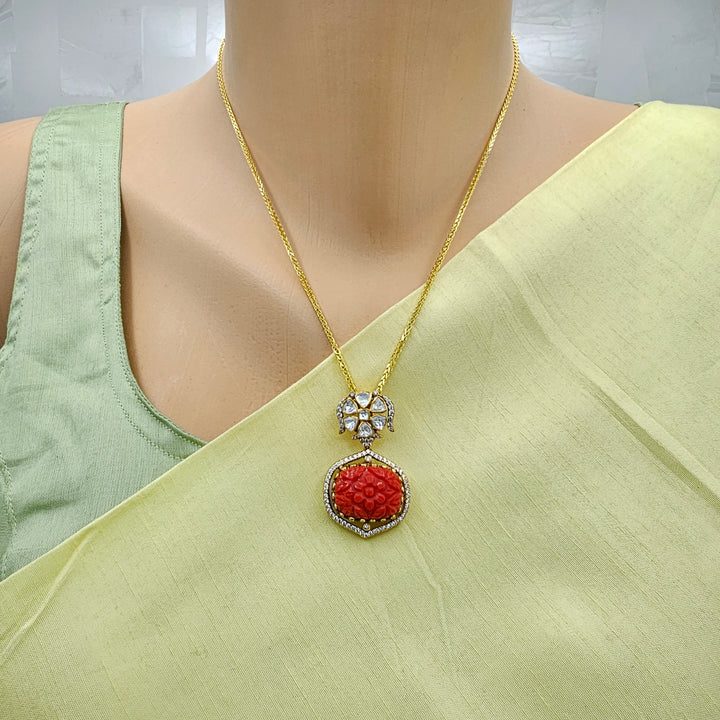 Coral Pendant set