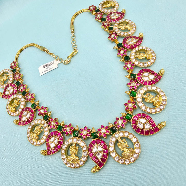 Short deep nakshi necklace