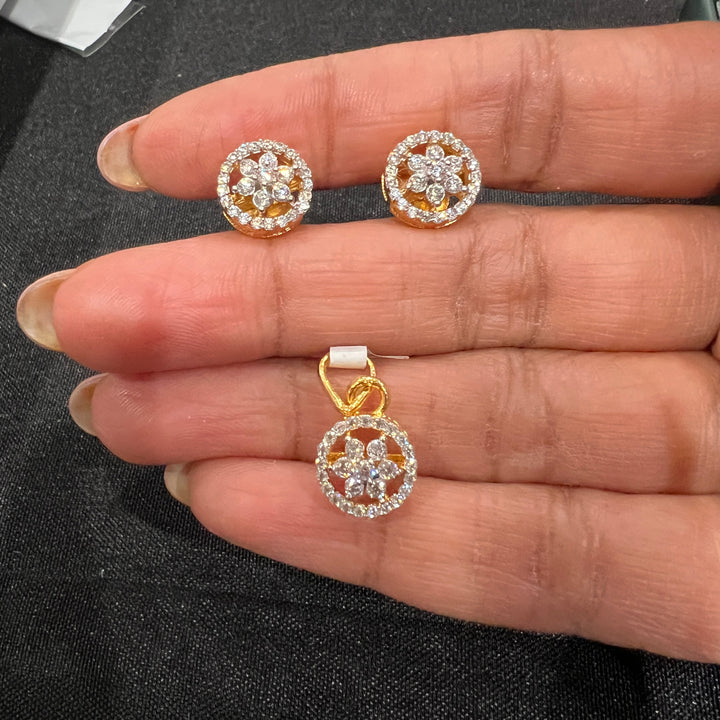 Diamond replica Pendant set
