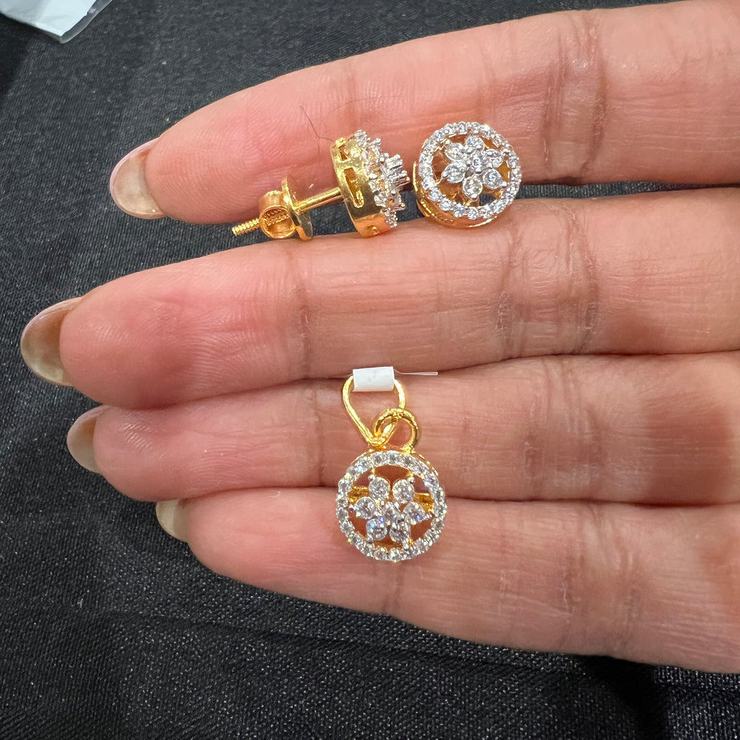 Diamond replica Pendant set