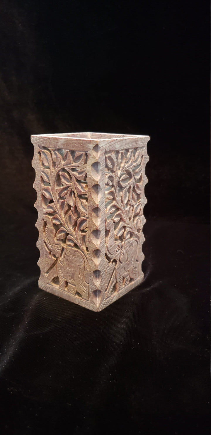 Sandstone Pen Stand