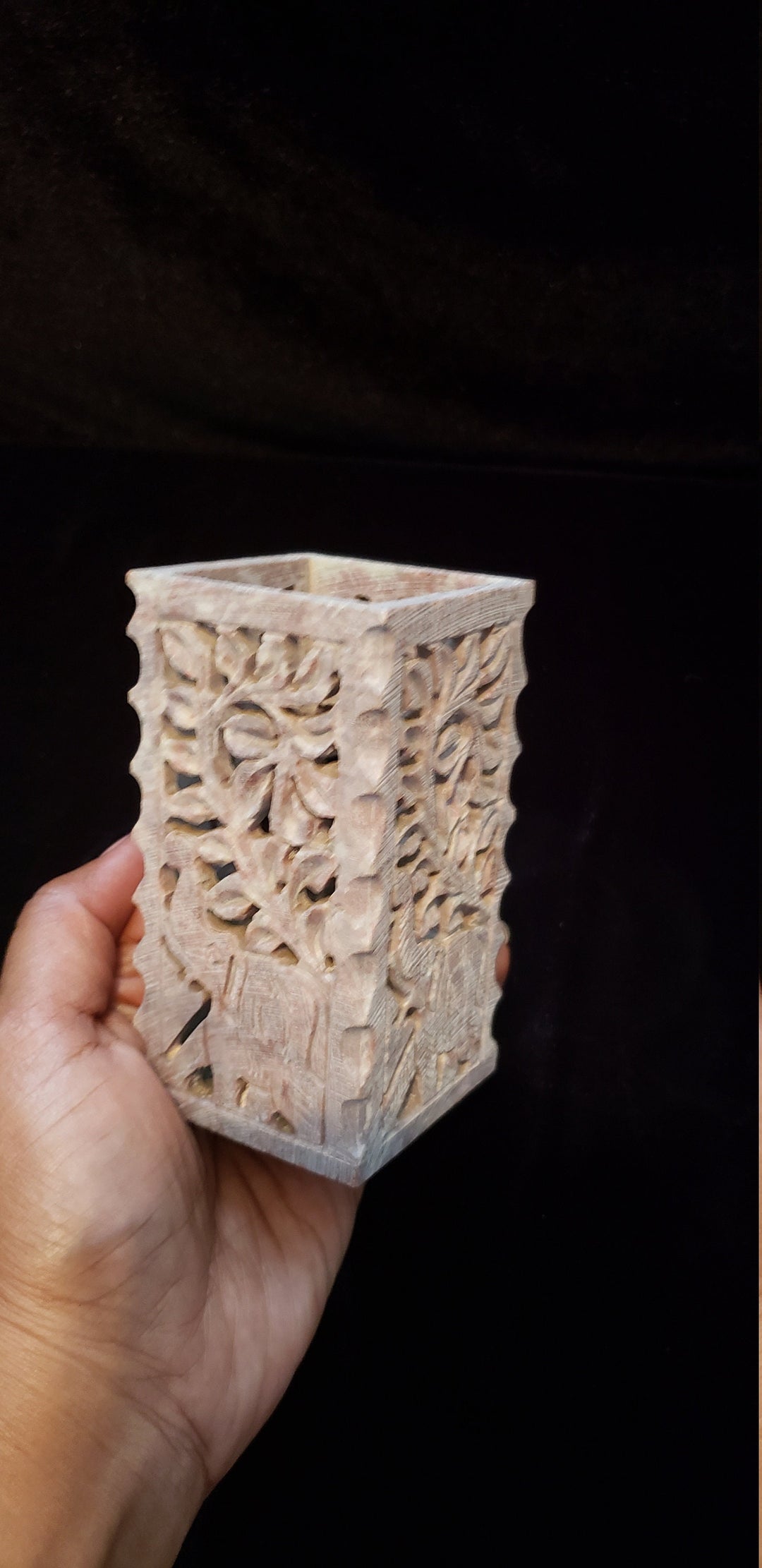 Sandstone Pen Stand