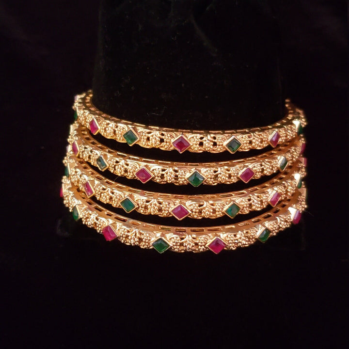 2.8 size  Bangles Se