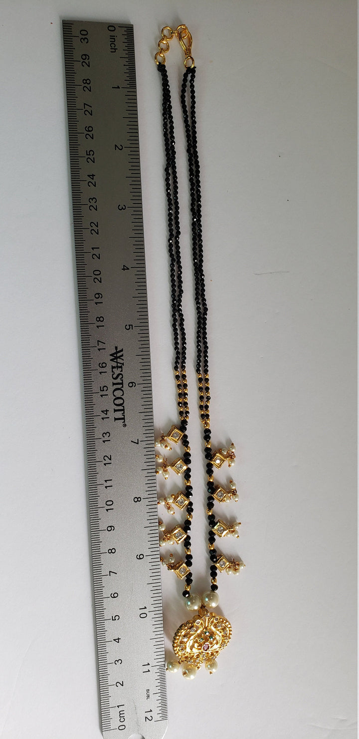Black beads set